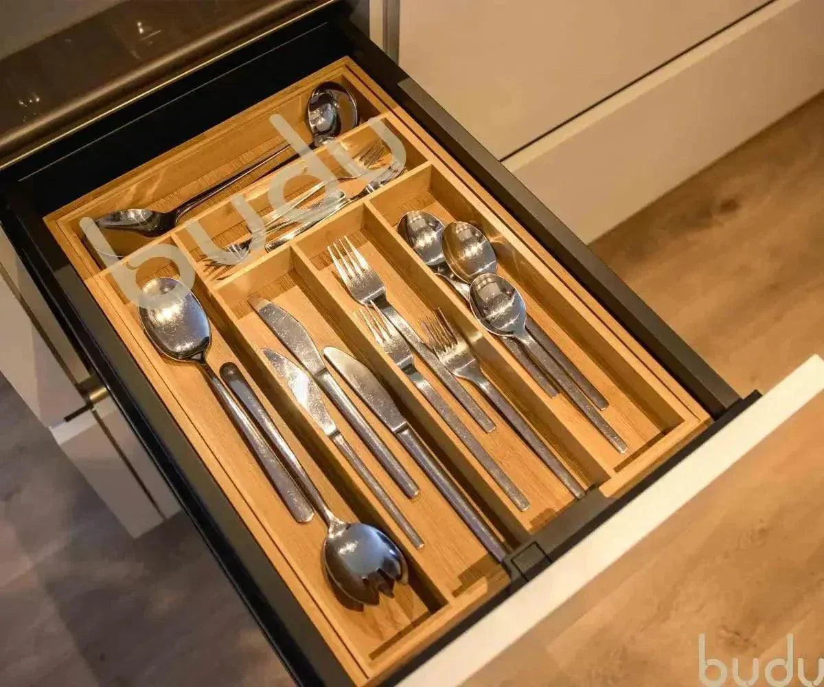 Range-couverts en bambou à largeur extensible